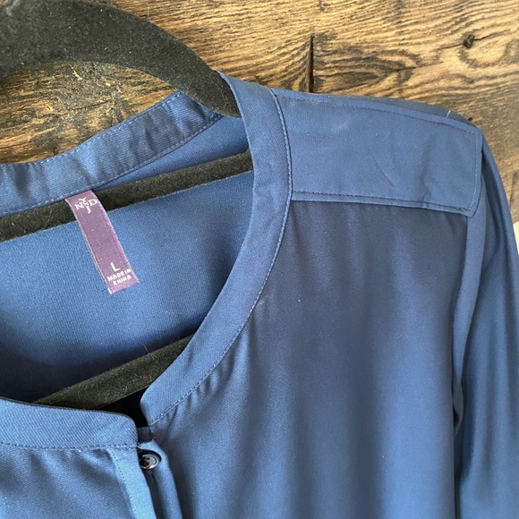 Navy NYJD Button Up Blouse with Mock Collar Size L - Picture 2 of 7